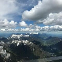 Flugwegposition um 13:09:51: Aufgenommen in der Nähe von Municipality of Kranjska Gora, Slowenien in 2422 Meter